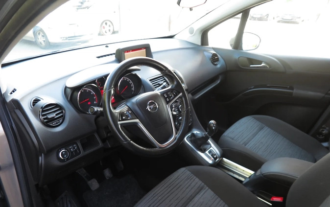 Opel Meriva cena 29900 przebieg: 160000, rok produkcji 2015 z Goleniów małe 562